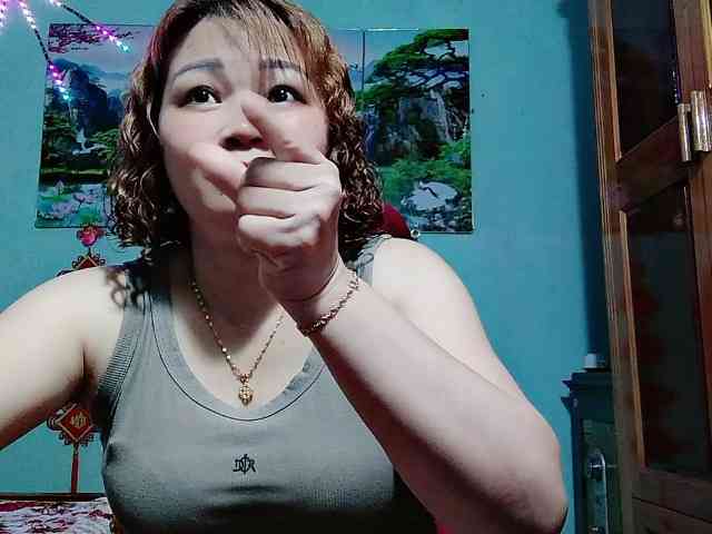 Linhanhsex2k webcam