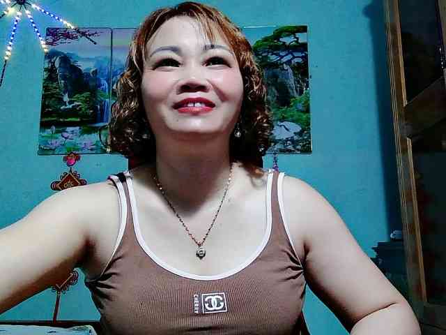Linhanhsex2k webcam