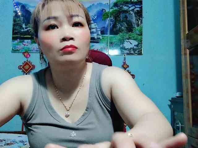 Linhanhsex2k webcam