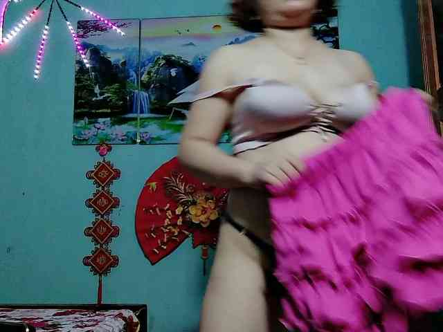 Linhanhsex2k webcam