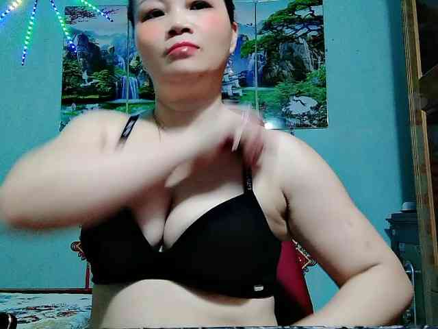 Linhanhsex2k webcam
