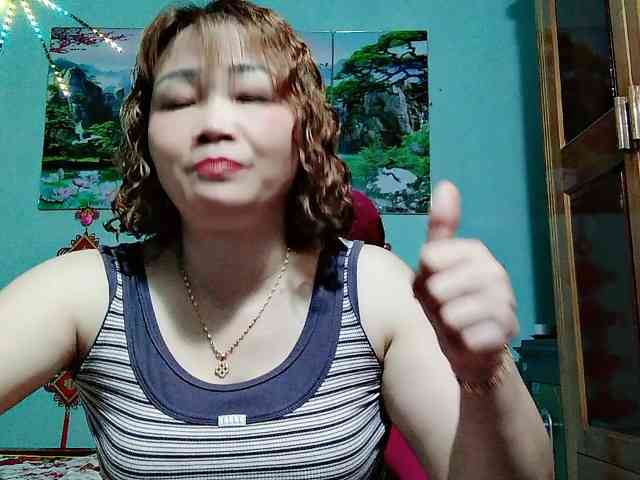 Linhanhsex2k webcam