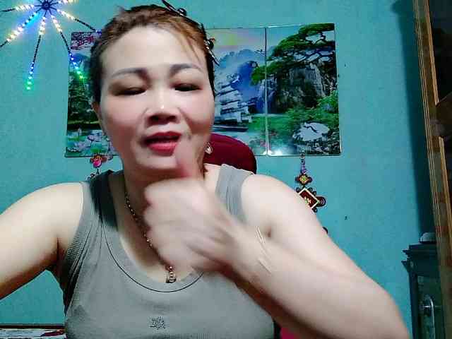 Linhanhsex2k webcam