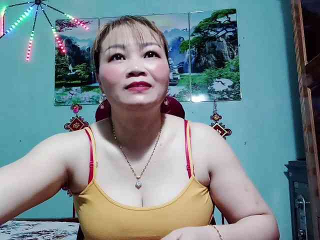 Linhanhsex2k webcam