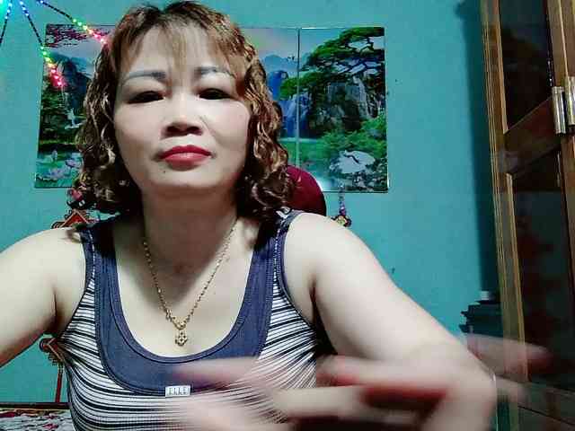 Linhanhsex2k webcam