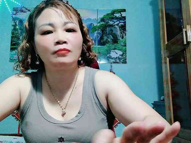Linhanhsex2k webcam