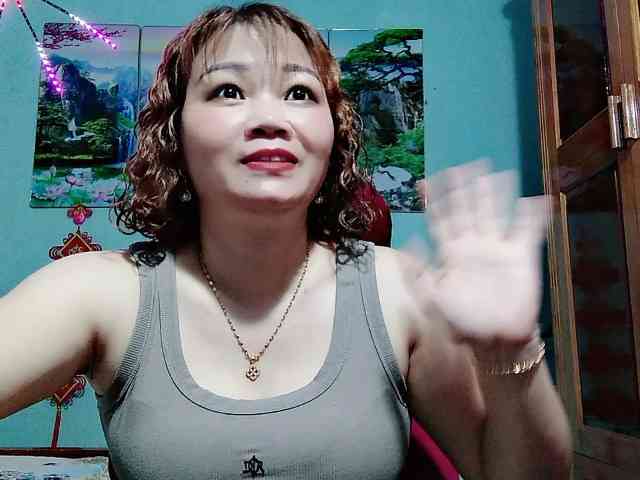 Linhanhsex2k webcam