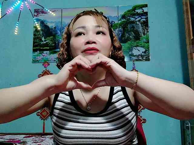 Linhanhsex2k webcam