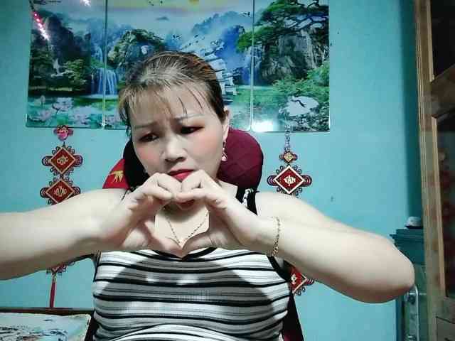 Linhanhsex2k webcam