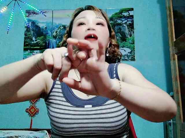 Linhanhsex2k webcam