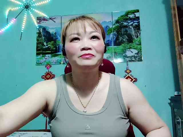 Linhanhsex2k webcam