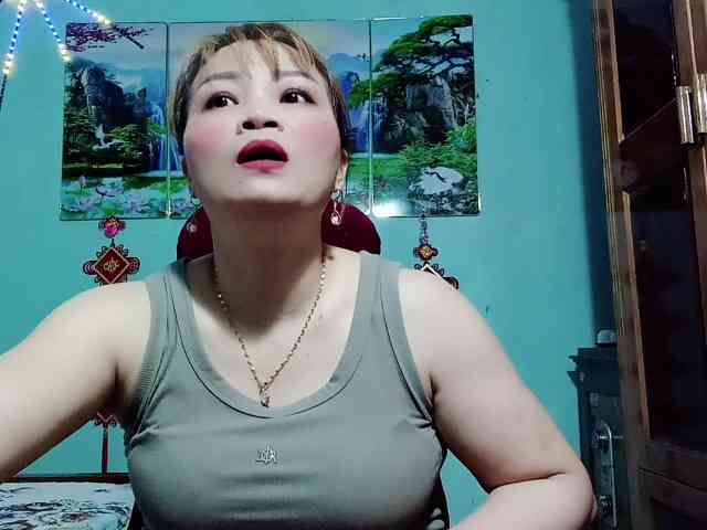 Linhanhsex2k webcam