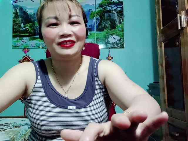 Linhanhsex2k webcam