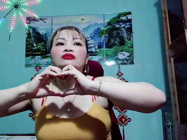 Linhanhsex2k webcam