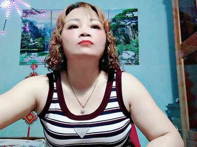 Linhanhsex2k webcam