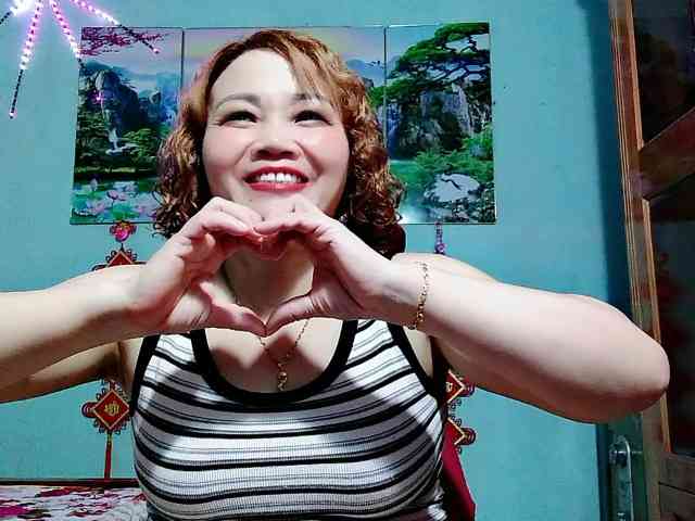Linhanhsex2k webcam
