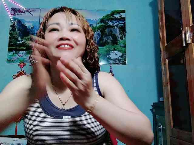 Linhanhsex2k webcam