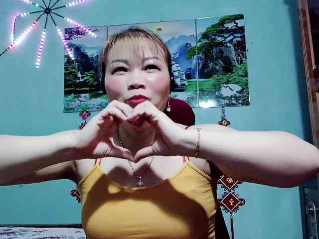 Linhanhsex2k webcam