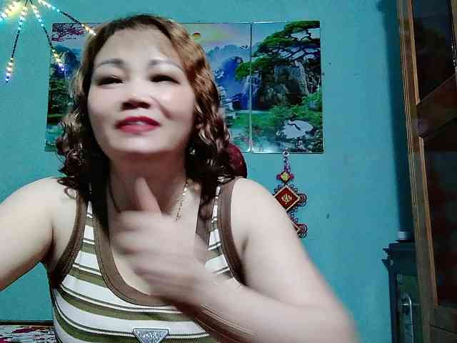 Linhanhsex2k webcam
