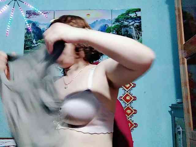 Linhanhsex2k webcam