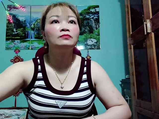 Linhanhsex2k webcam