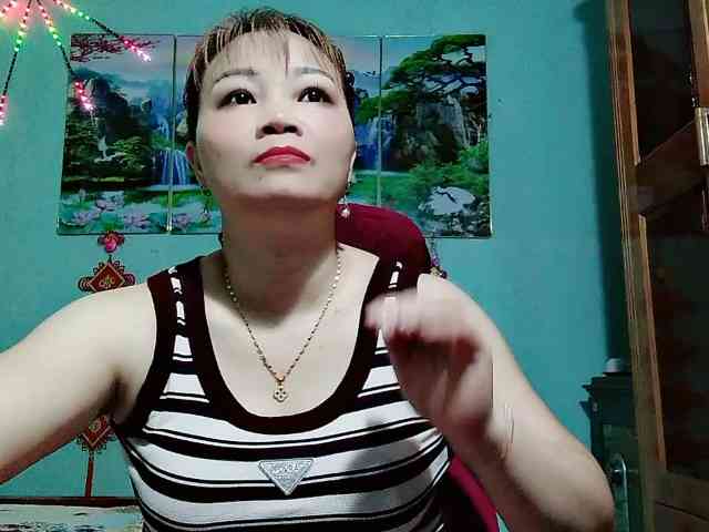 Linhanhsex2k webcam