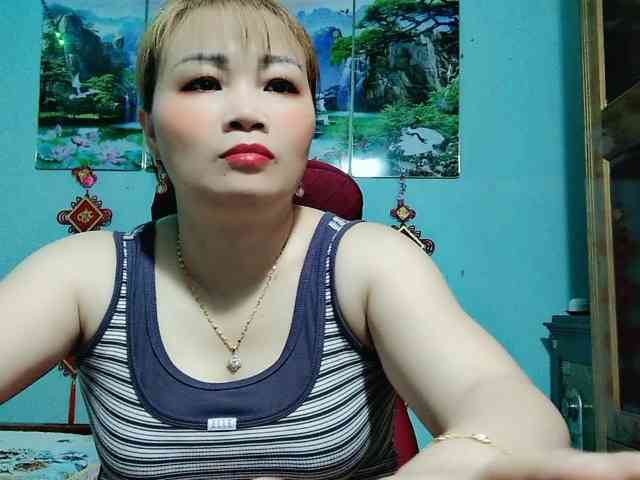 Linhanhsex2k webcam