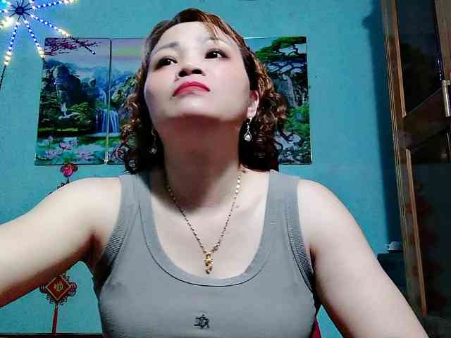 Linhanhsex2k webcam