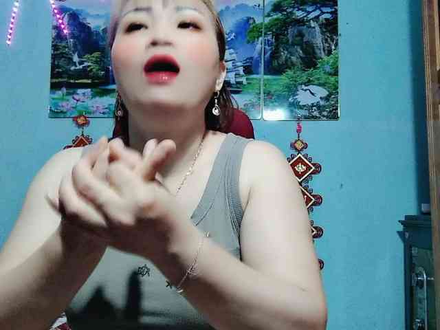 Linhanhsex2k webcam