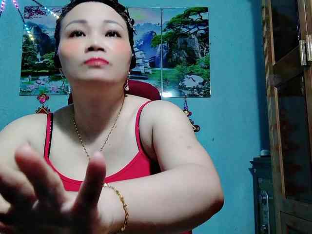 Linhanhsex2k webcam
