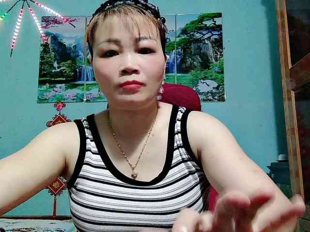 Linhanhsex2k webcam