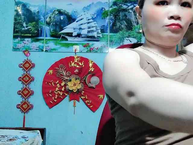 Linhanhsex2k webcam