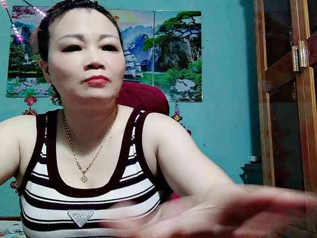 Linhanhsex2k webcam