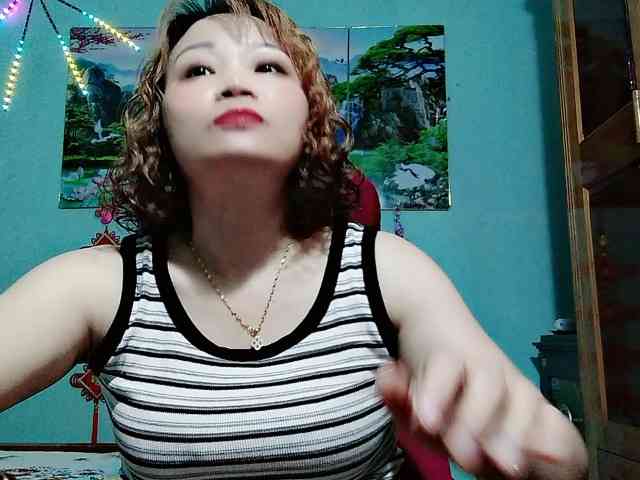 Linhanhsex2k webcam