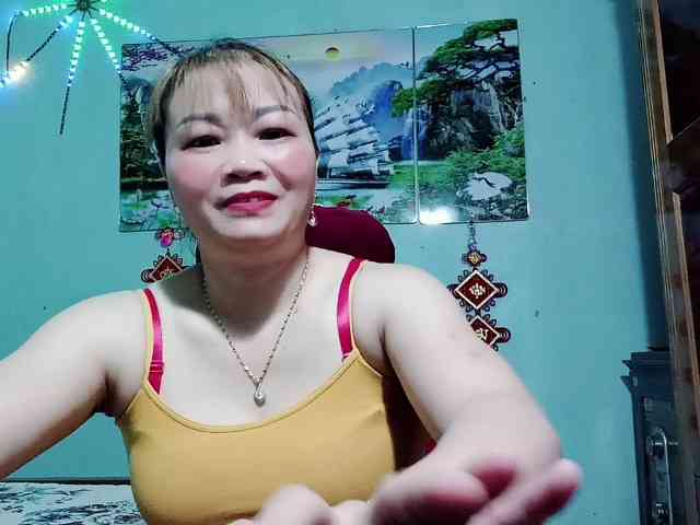 Linhanhsex2k webcam