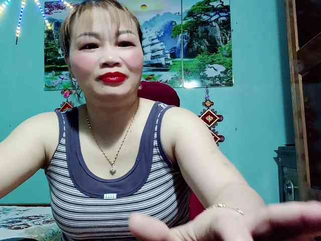 Linhanhsex2k webcam