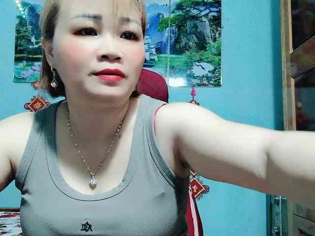 Linhanhsex2k webcam