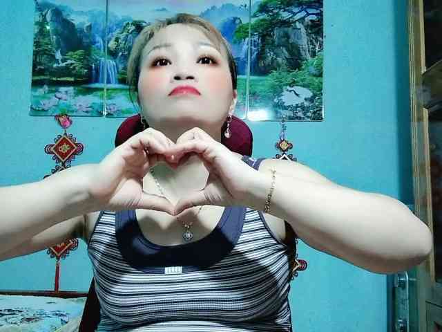 Linhanhsex2k webcam