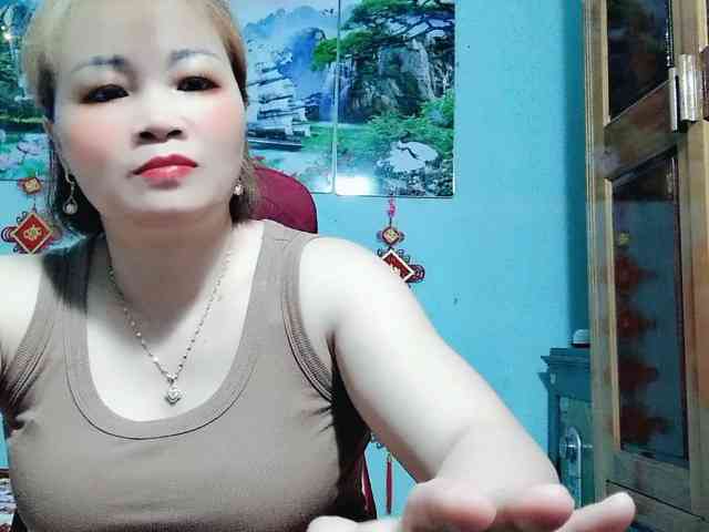 Linhanhsex2k webcam
