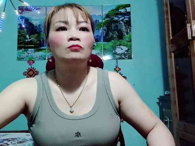 Linhanhsex2k webcam