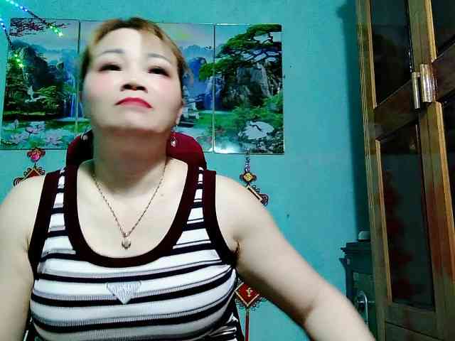Linhanhsex2k webcam