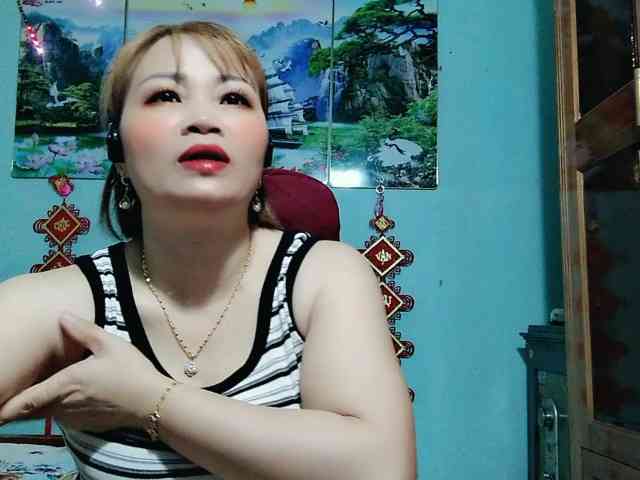 Linhanhsex2k webcam