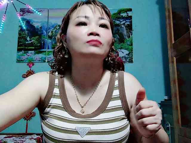 Linhanhsex2k webcam