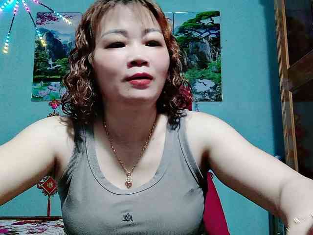Linhanhsex2k webcam