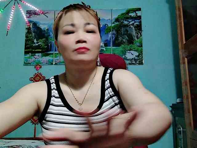 Linhanhsex2k webcam
