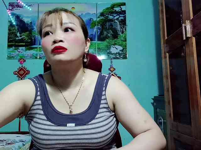Linhanhsex2k webcam