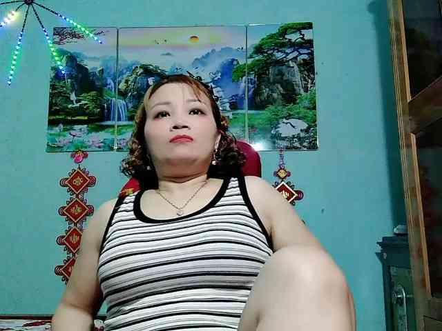 Linhanhsex2k webcam