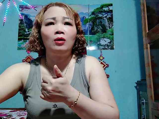 Linhanhsex2k webcam