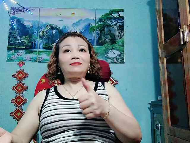 Linhanhsex2k Live Webcam on BongaCams