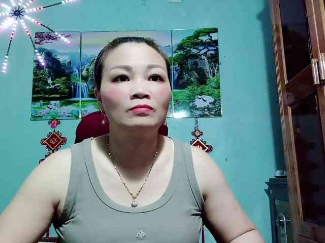 Linhanhsex2k webcam